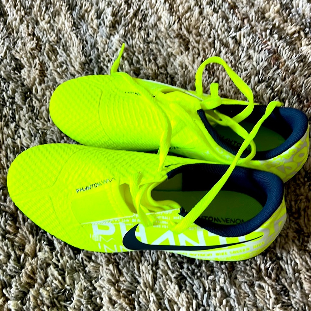 Nike phantom soccer shoes